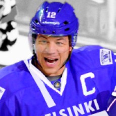 Jarome Iginla's leadership, toughness and scoring has boosted the Jokerit lately.
